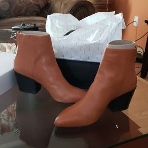 Dolce Vita Coltyn chic ankle booties